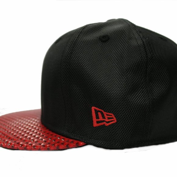 New Era Kaiser Club Fitted Cap - Picture 2 of 7